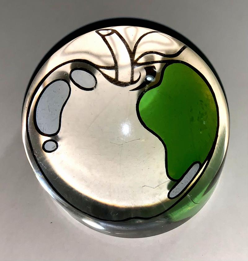 Paperweight Lucite UK